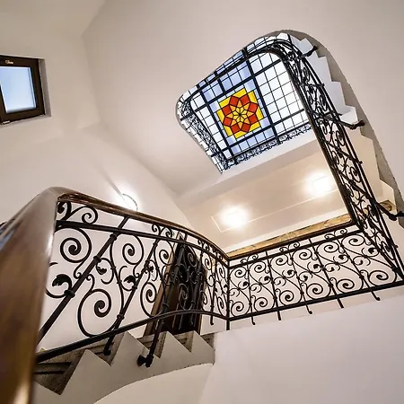 Rooftop Triplex In Centre Apartment